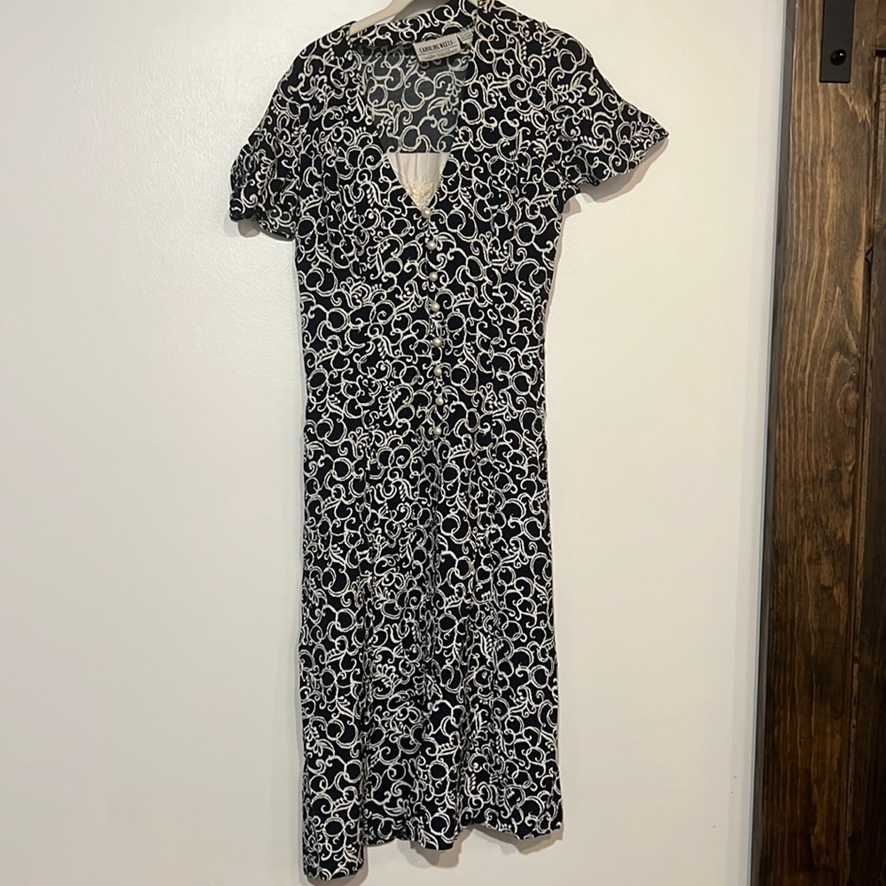VTG Navy/white swirl dress